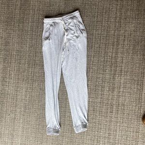 BRANDY MELVILLE SWEATPANTS